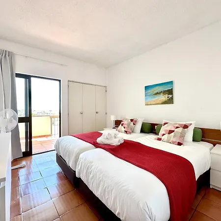 Skylight 2 With Pool By Homing Apartamento Albufeira