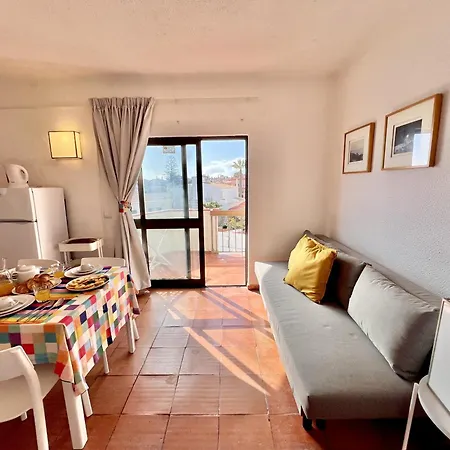 Skylight 2 With Pool By Homing Apartament *